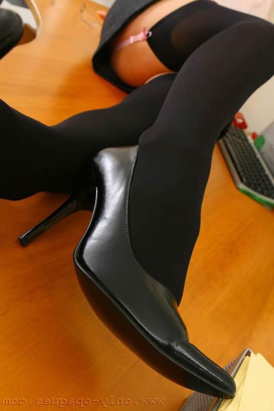 16P blonde secretary posing in stockings