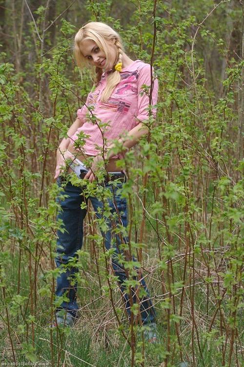 17P Young exciting blonde babe pulling off all her garments