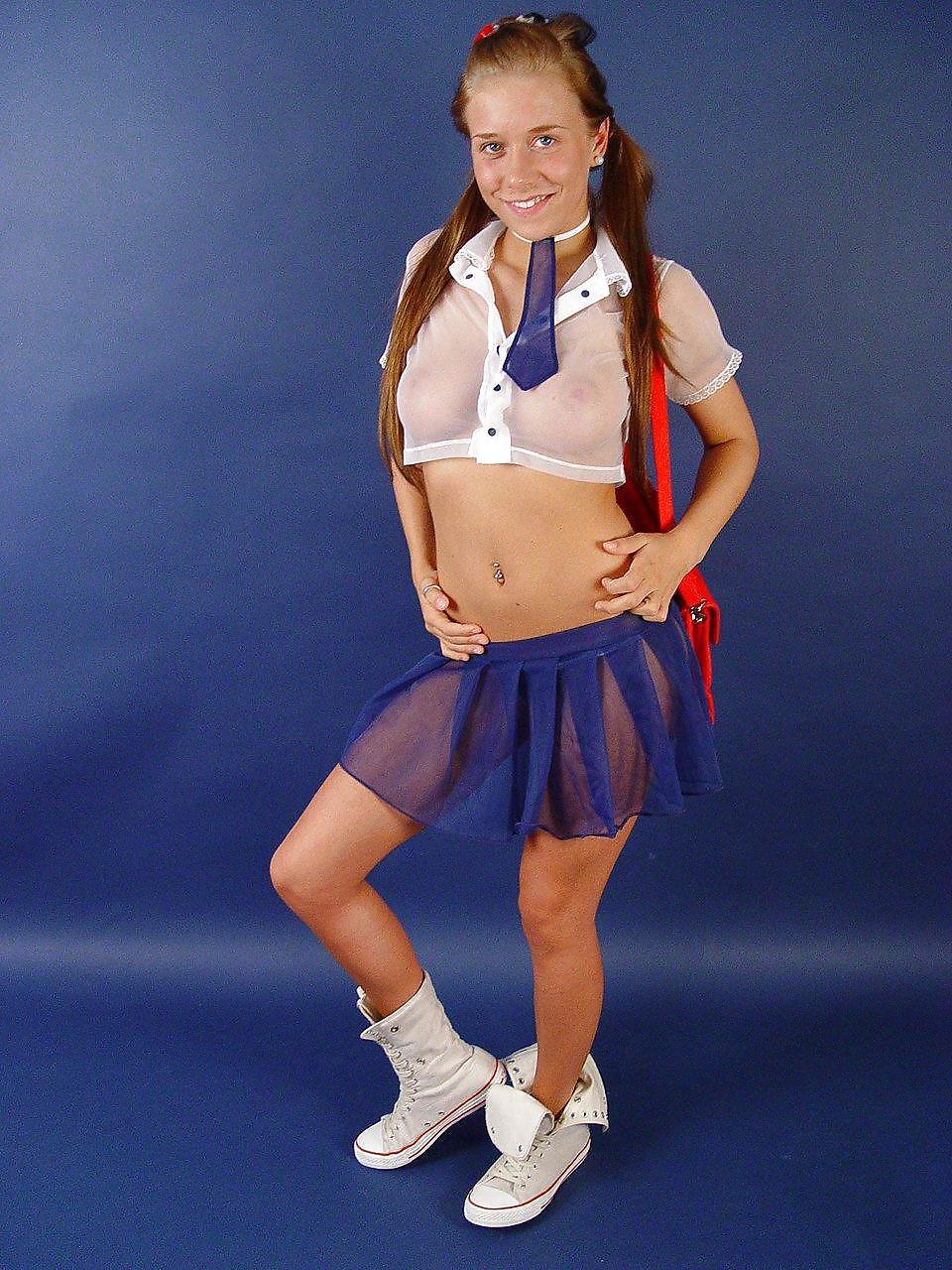 25P TINA MY DREAM - HOT SCHOOLGIRL
