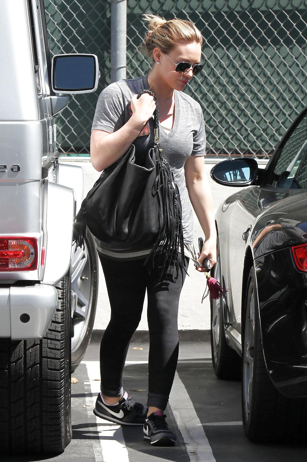 11P Hilary and Haylie Duff Looking Good in Workout Cloths