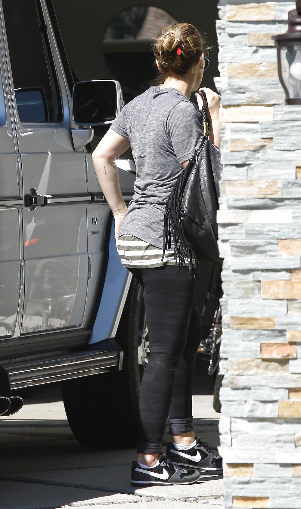 11P Hilary and Haylie Duff Looking Good in Workout Cloths