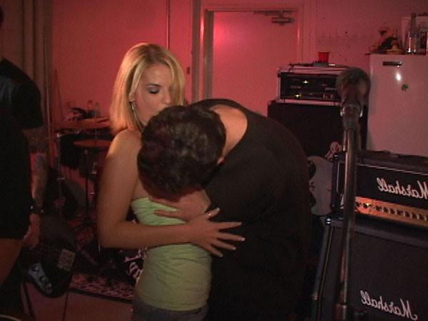 16P Blonde chick gets fucked at a wild college party