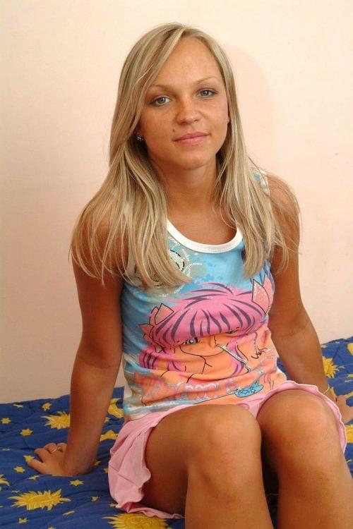 16P Blonde in skirt shows very hairy pussy
