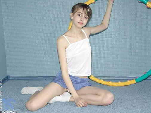 20P Blonde coed nympho spreading hole