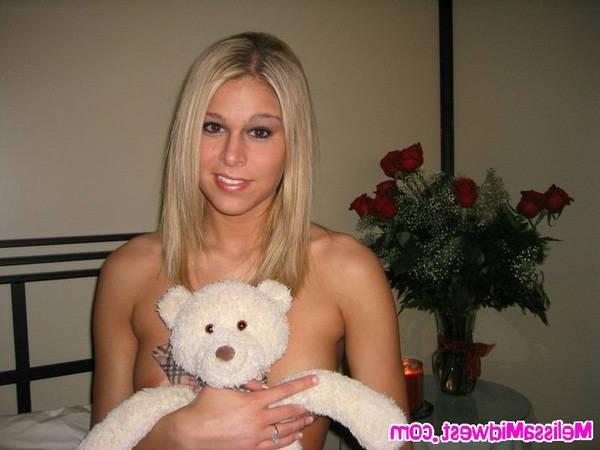 16P Teen hottie in bed with teddy and roses