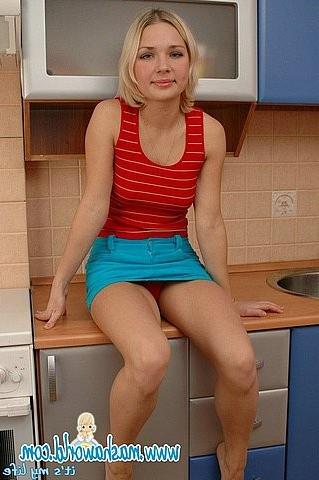 15P Young blonde russian whore stripping for camera