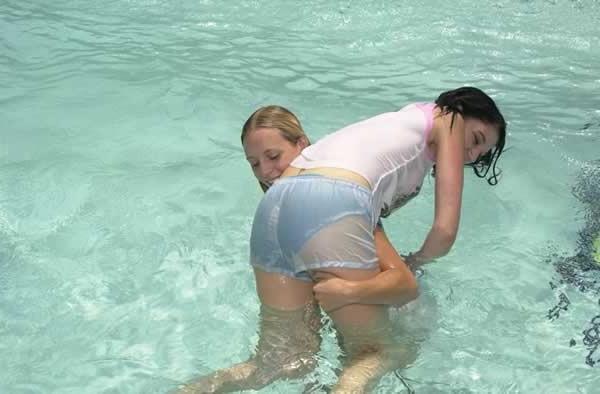 15P Cute lesbian in a swimming pool