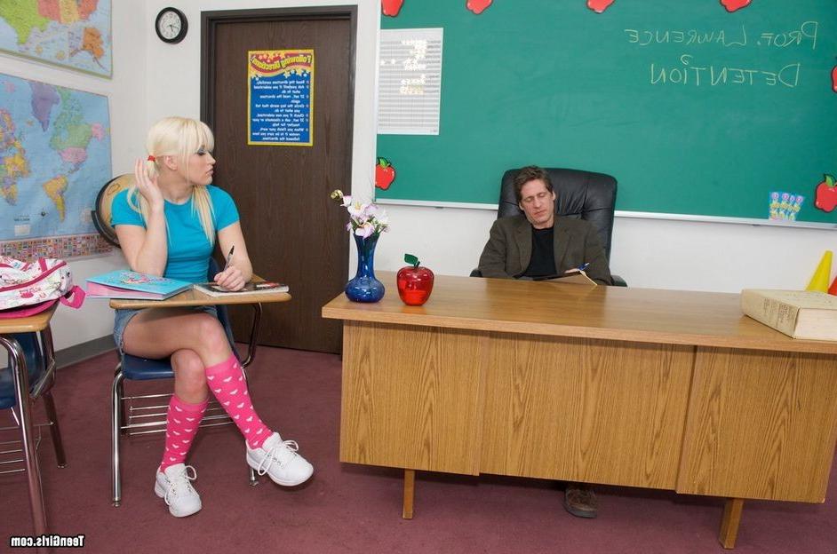 16P Blonde schoolgirl Megan Moore fucks hard for grade