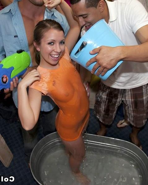 16P Group fucking in college dorm