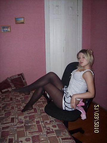 25P Nylon - upskirt - leg 6