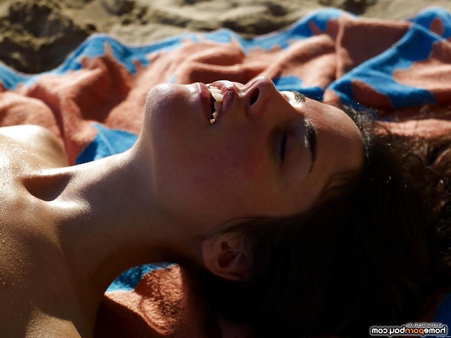 25P Busty at the beach