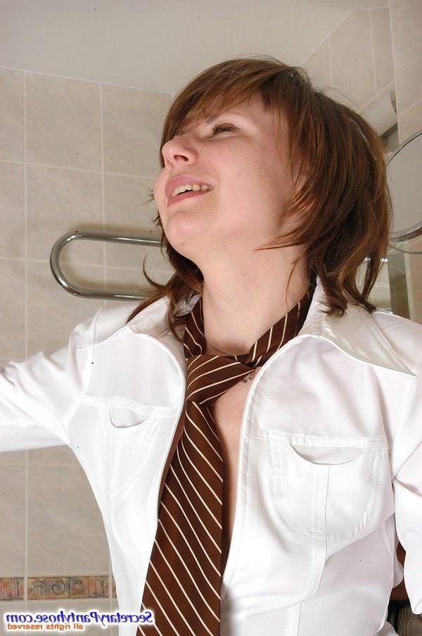 13P Alice and Peter sexy office pantyhosers