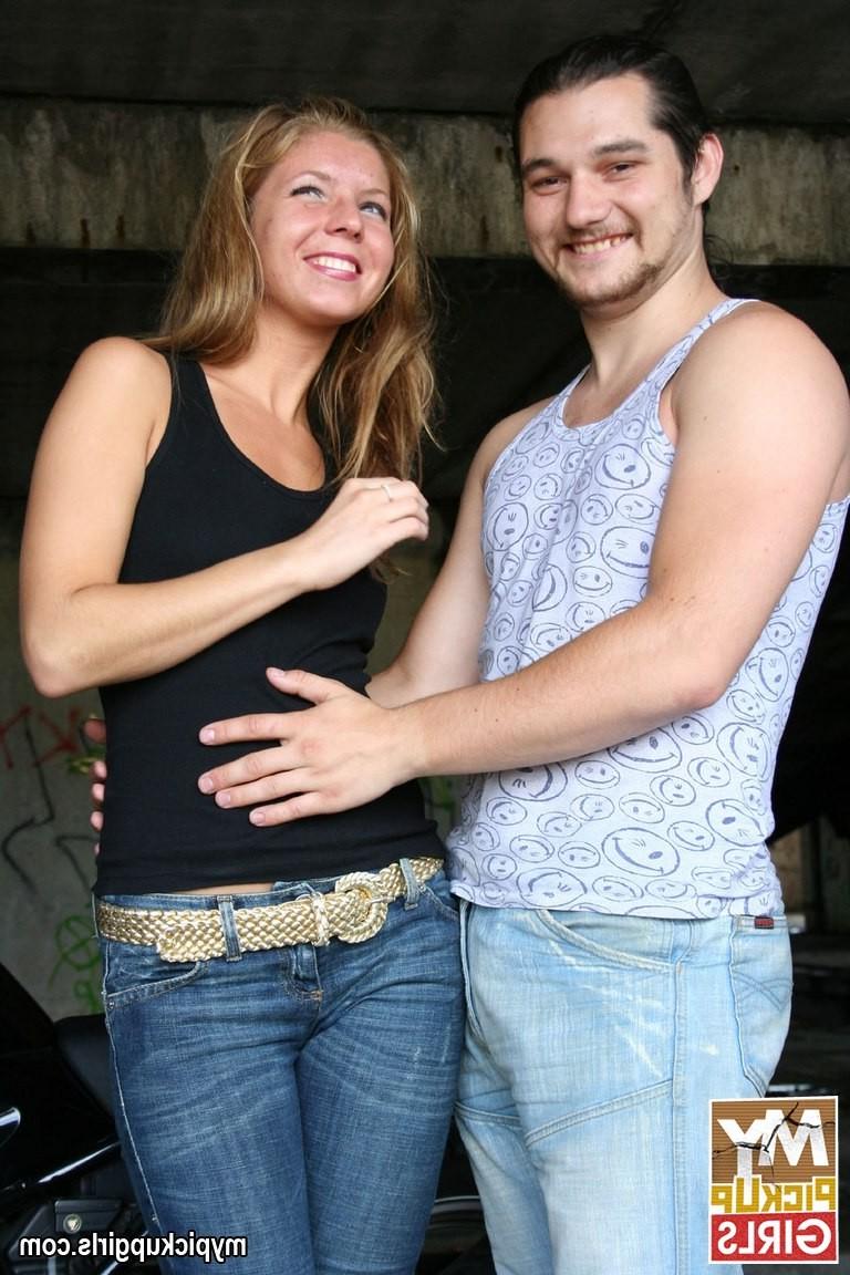 20P Girl with small tits drilled hard at building place