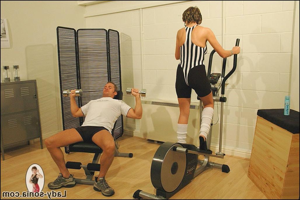 15P Kinky and fit british mature gym mistress giving a great blowjob