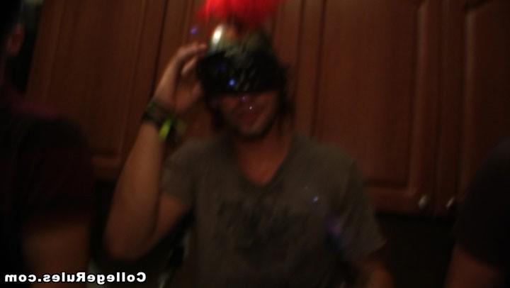 15P Drunk college girl is getting fucked at the backyard