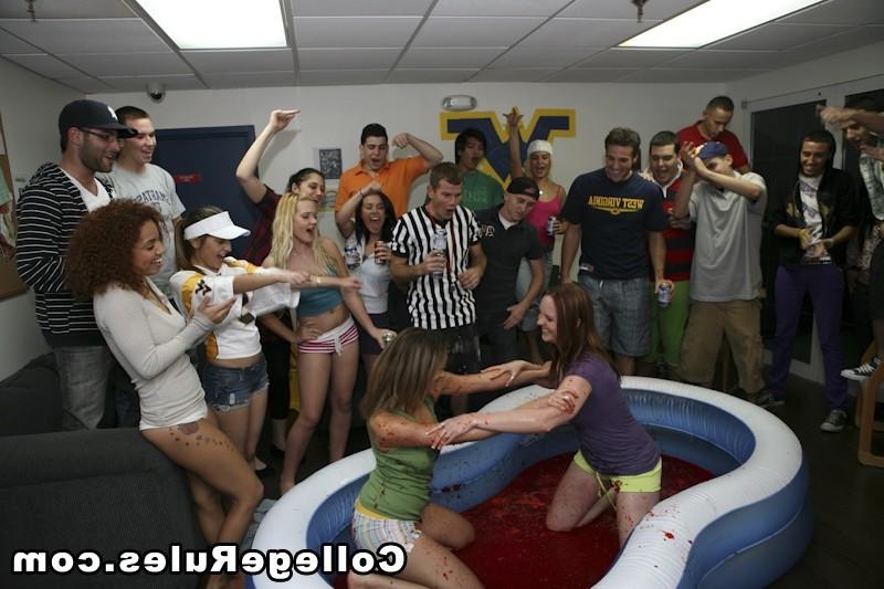 15P College hardcore party