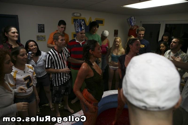 15P Tattooed college girl is getting pounded in a hard way