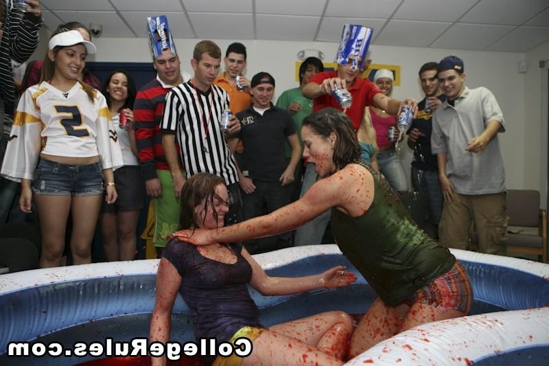 15P Hot college girls love blowjob