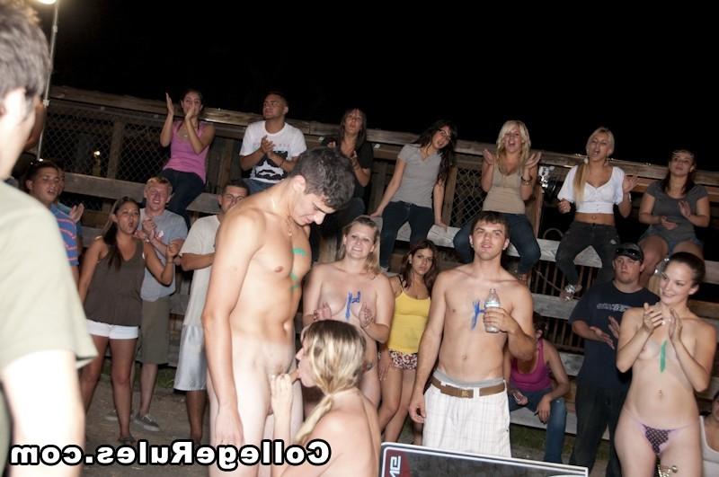 15P College girls were drunk then gives every men sloppy blowjob