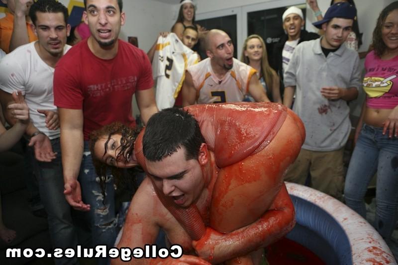 15P Hot college girls