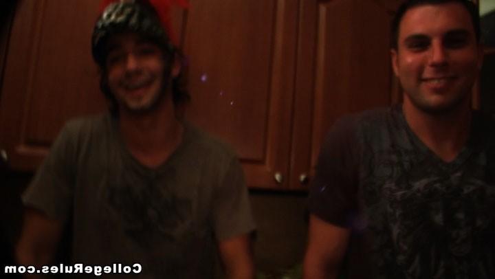 15P College girls are naked at the party giving blowjobs