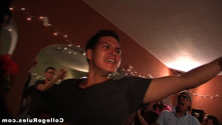 15P College girls are naked at the party giving blowjobs