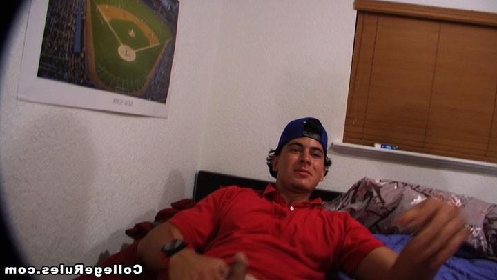 15P College girls are naked at the party giving blowjobs