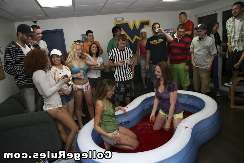 15P Naughty college girls were drunk and having girl to girl sex