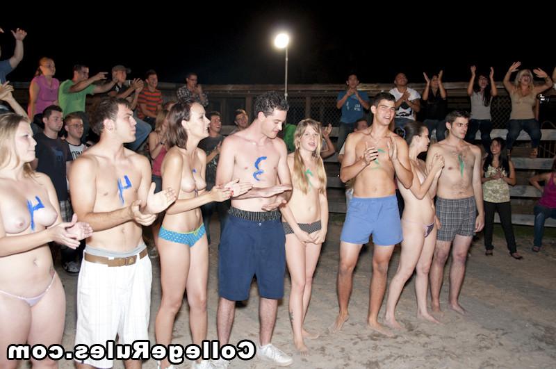 15P Sexy college girls show their tits and gets pounded