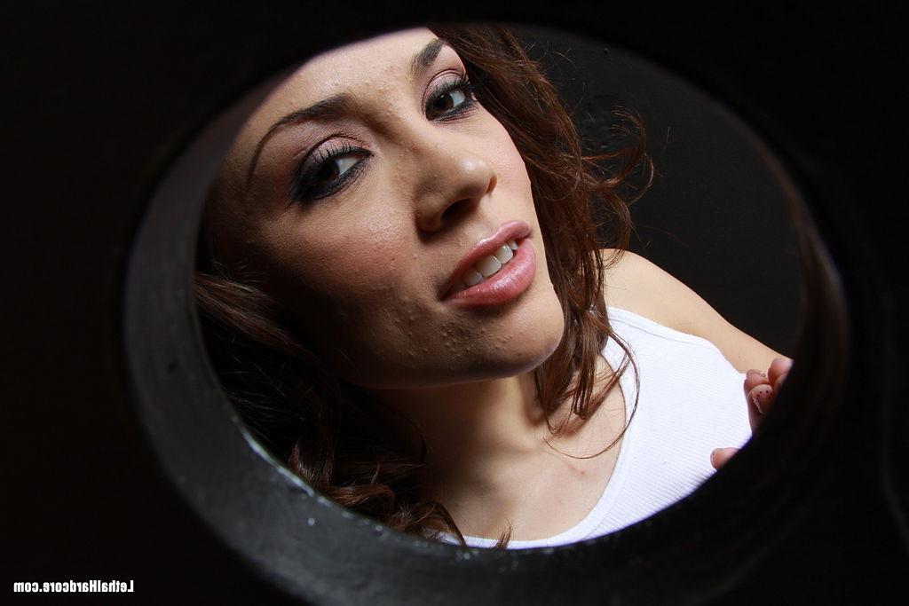 15P Pornstar gloryhole blowjob
