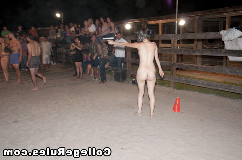 15P Drunk busty college girl gives her man a sloppy blowjob