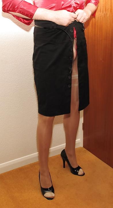 14P Man In Nylon Hose and Heels