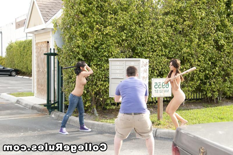 15P College party soon become a hardcore college orgy