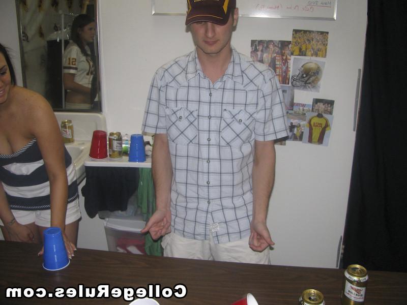 15P Hot college girls