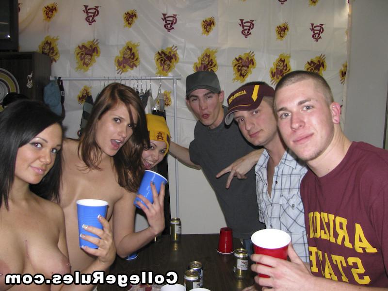 15P Hot college girls