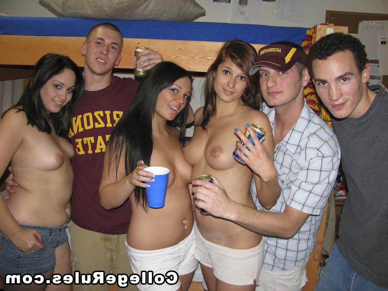 15P Hot college girls