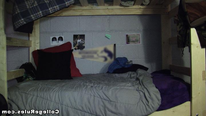 15P College teen girl getting her pussy licked and gives blowjob