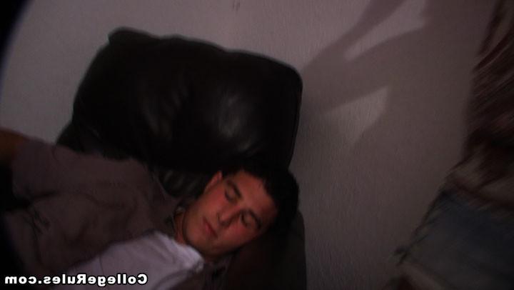 15P College girls are drunk then fingers each others pussies