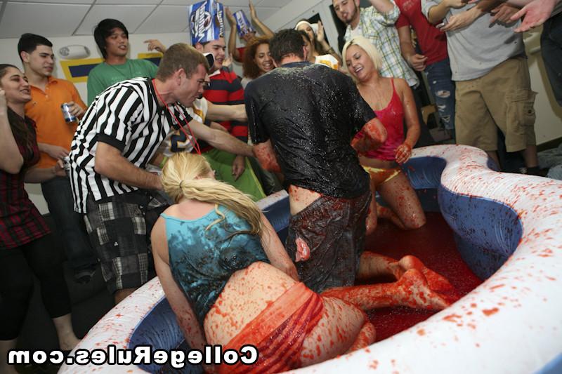 15P Naughty college girls were drunk and having girl to girl sex