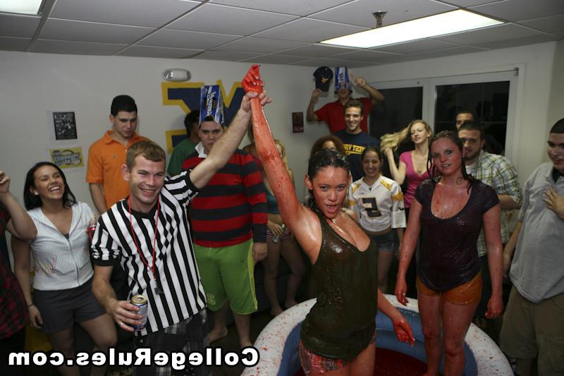 15P Naughty college girls were drunk and having girl to girl sex