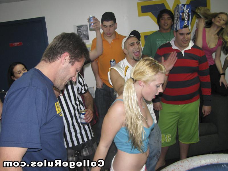 15P Big ass college girl is getting fucked at the party