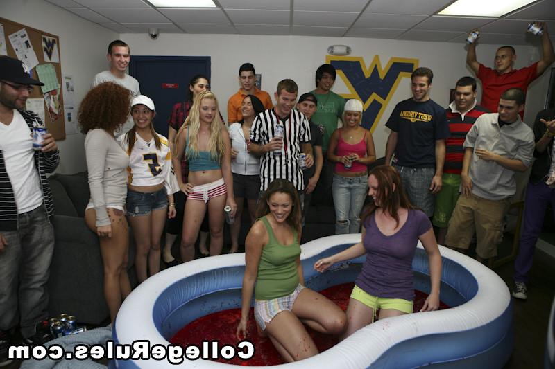 15P Drunk college teen is getting fucked in different positions