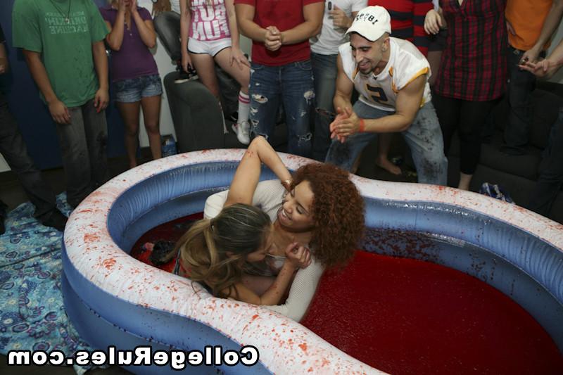 15P Drunk busty college girl gives her man a sloppy blowjob