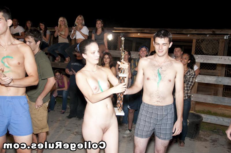 15P Sexy college girls show their tits and gets pounded