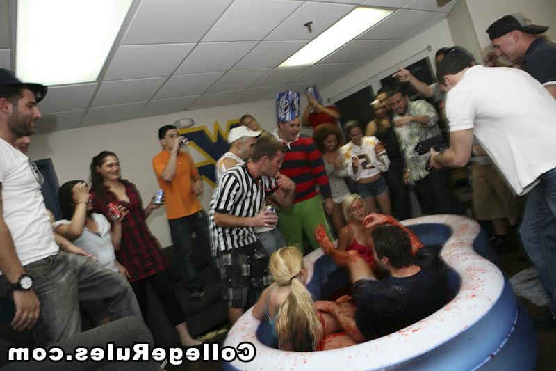 15P College hardcore party