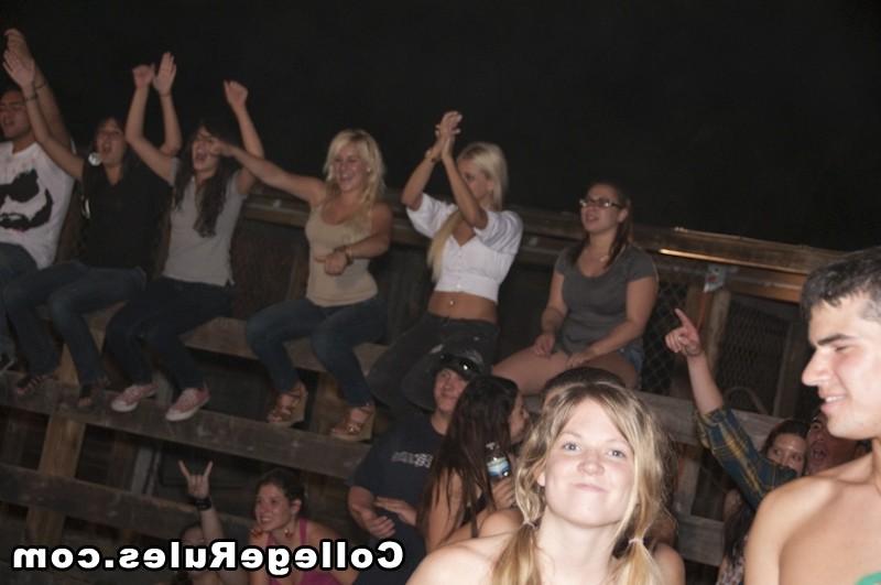 5P Naughty college girls were drunk and having girl to girl sex