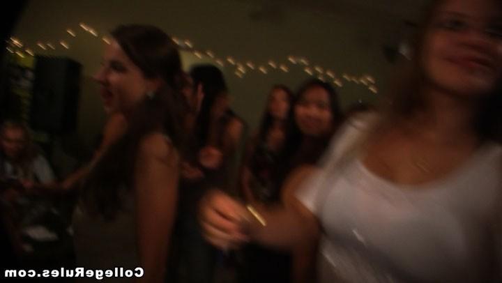 15P College girl blowjob then gets her pussy licked and fingered