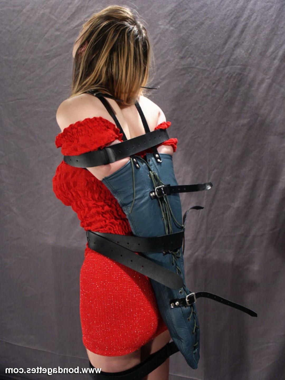 14P Beautiful amateur subbie Isanne is tied up in an arm binder rest