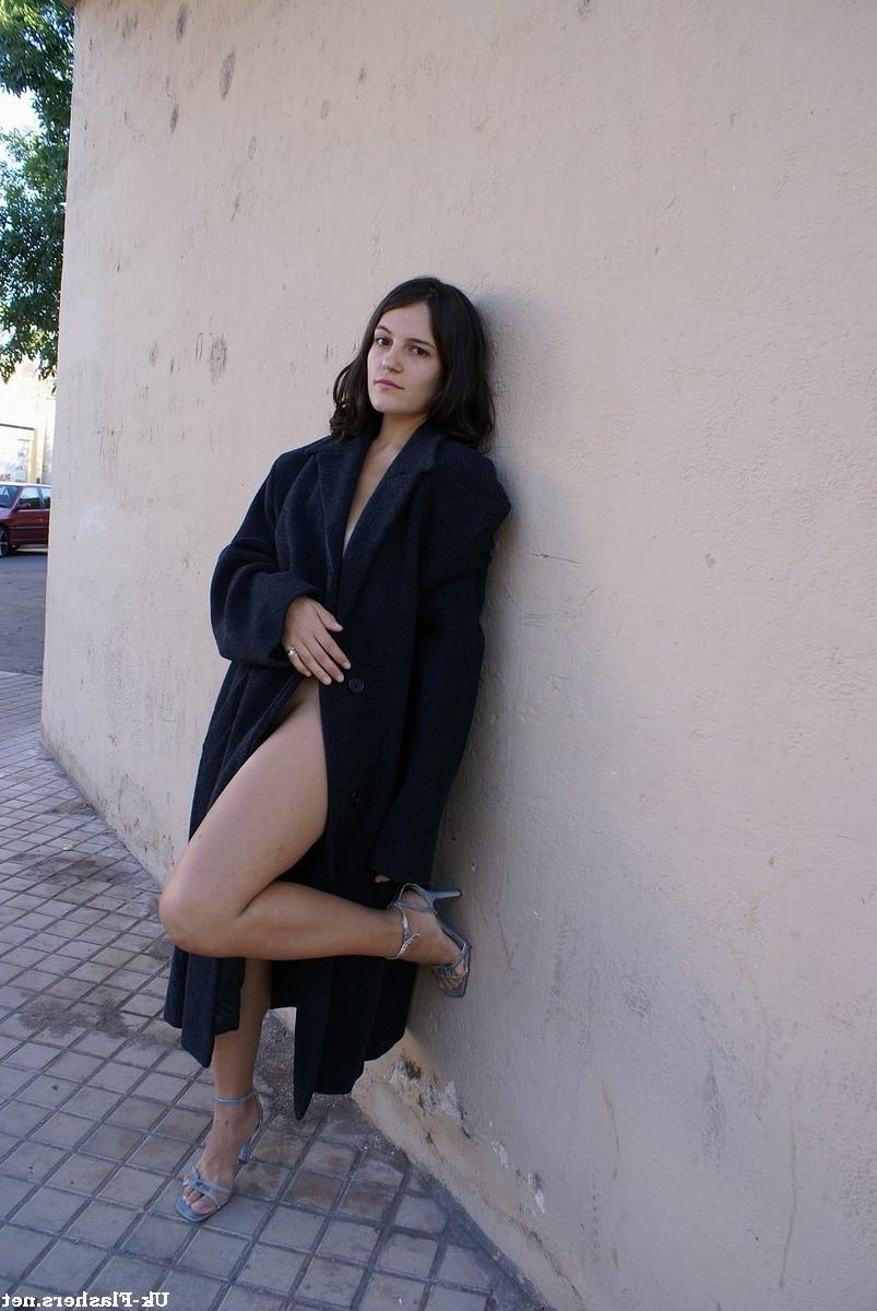 16P Latina exhibitionist Juliettas public nudity and flashing of hispanic milf outdo