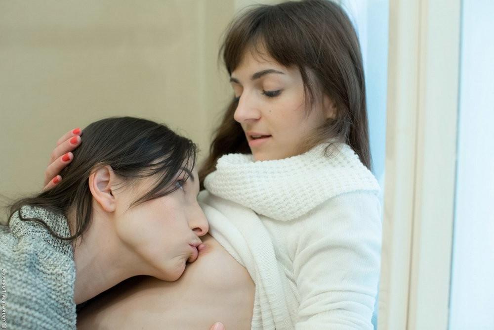 15P College dorm stories about lesbian sex